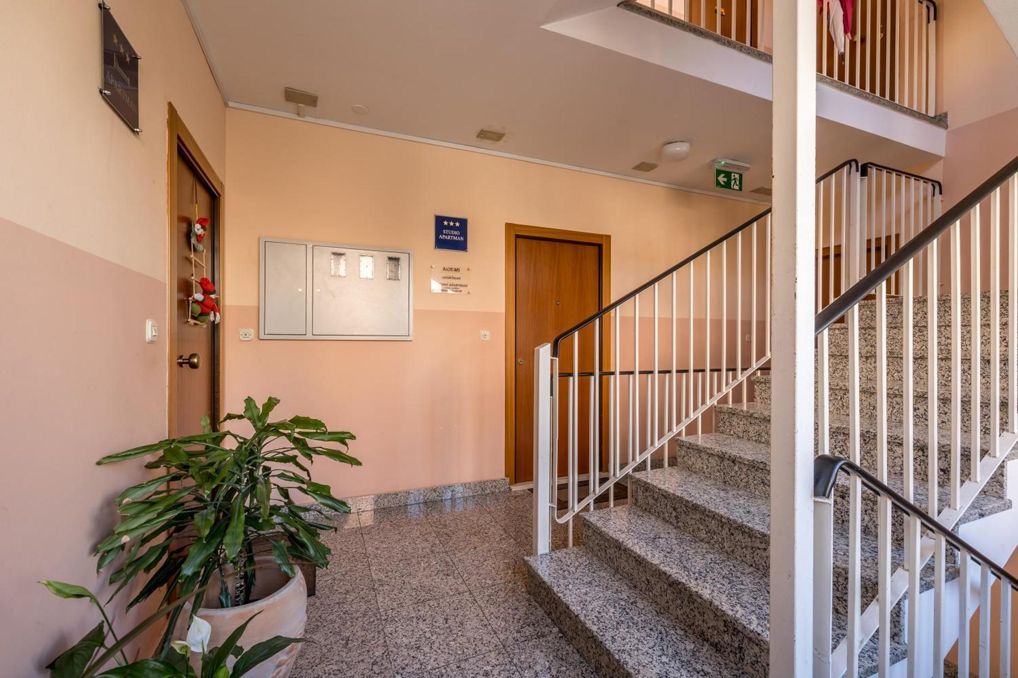 Noemi Luxury Apartment Solin Luaran gambar